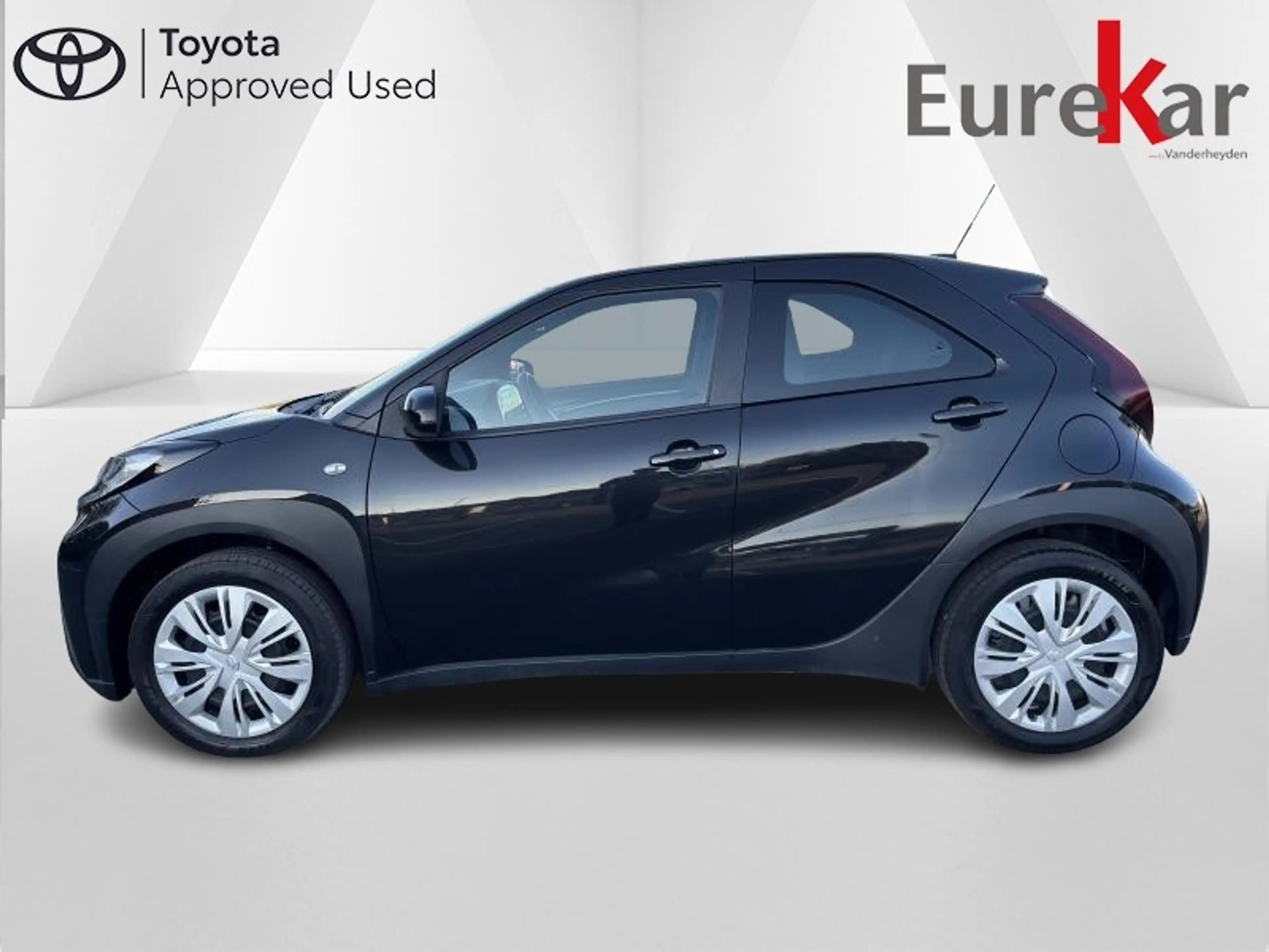 Toyota Aygo X Play — photo 2