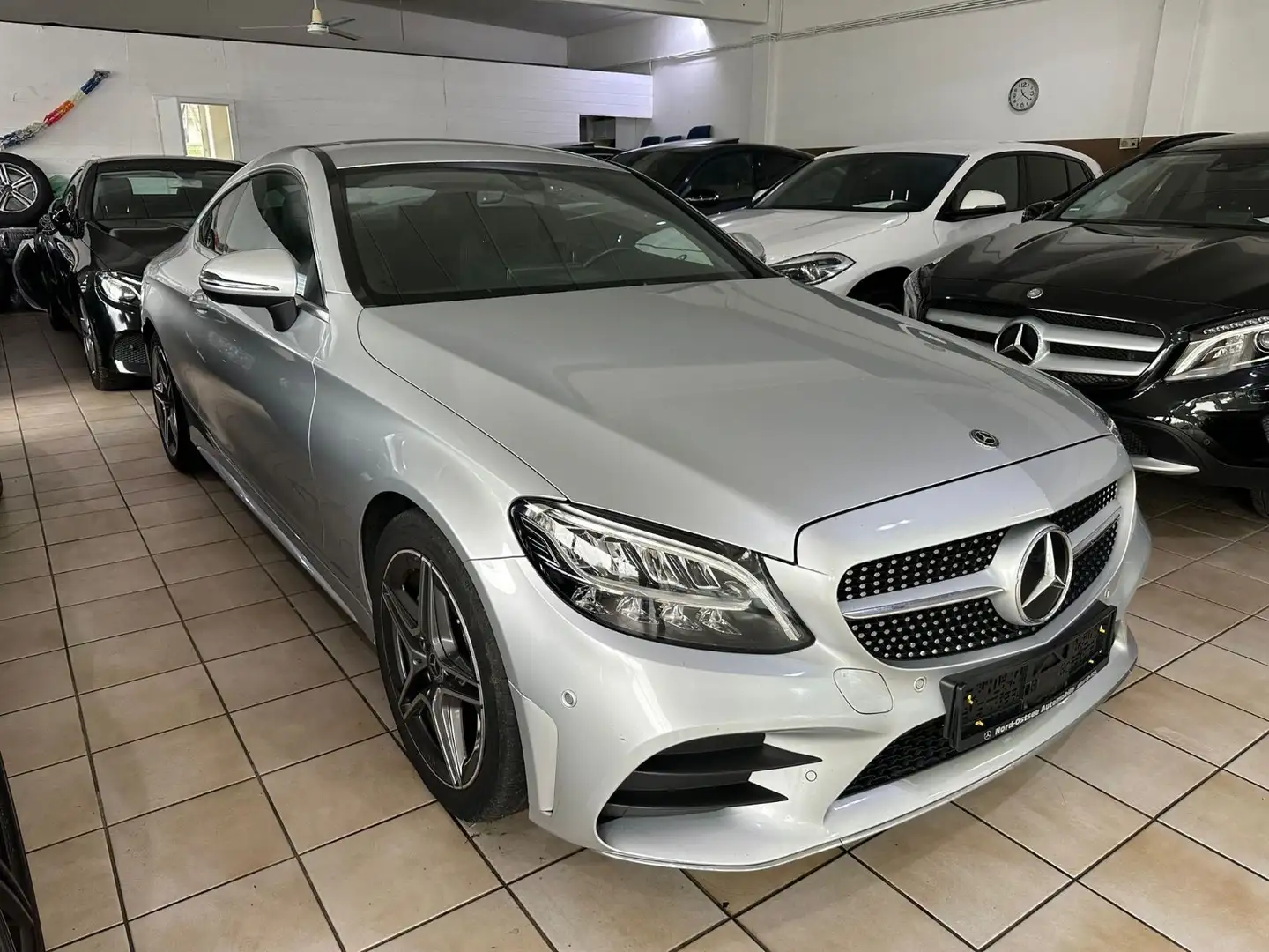 Mercedes-Benz C 200 CGI Coupe AMG Hybrid Netto=21765.-euro Silber - 1