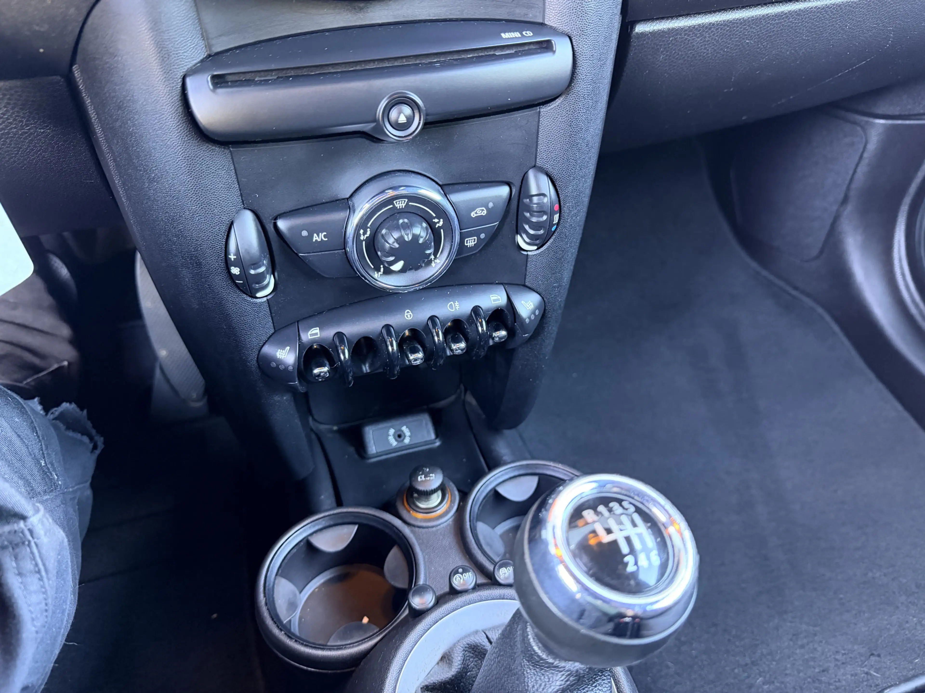 MINI Cooper D Clubvan — photo 13