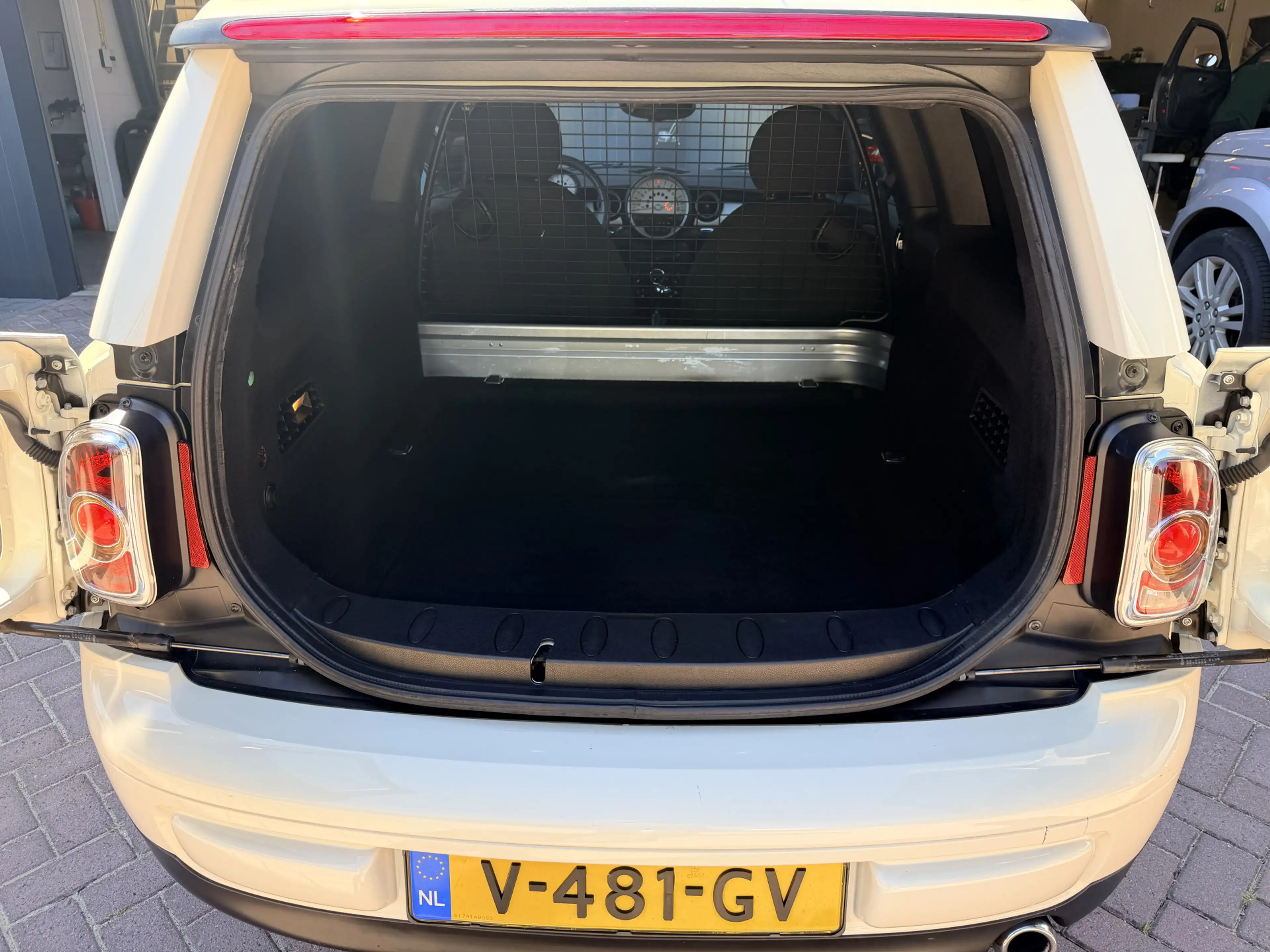 MINI Cooper D Clubvan — photo 6