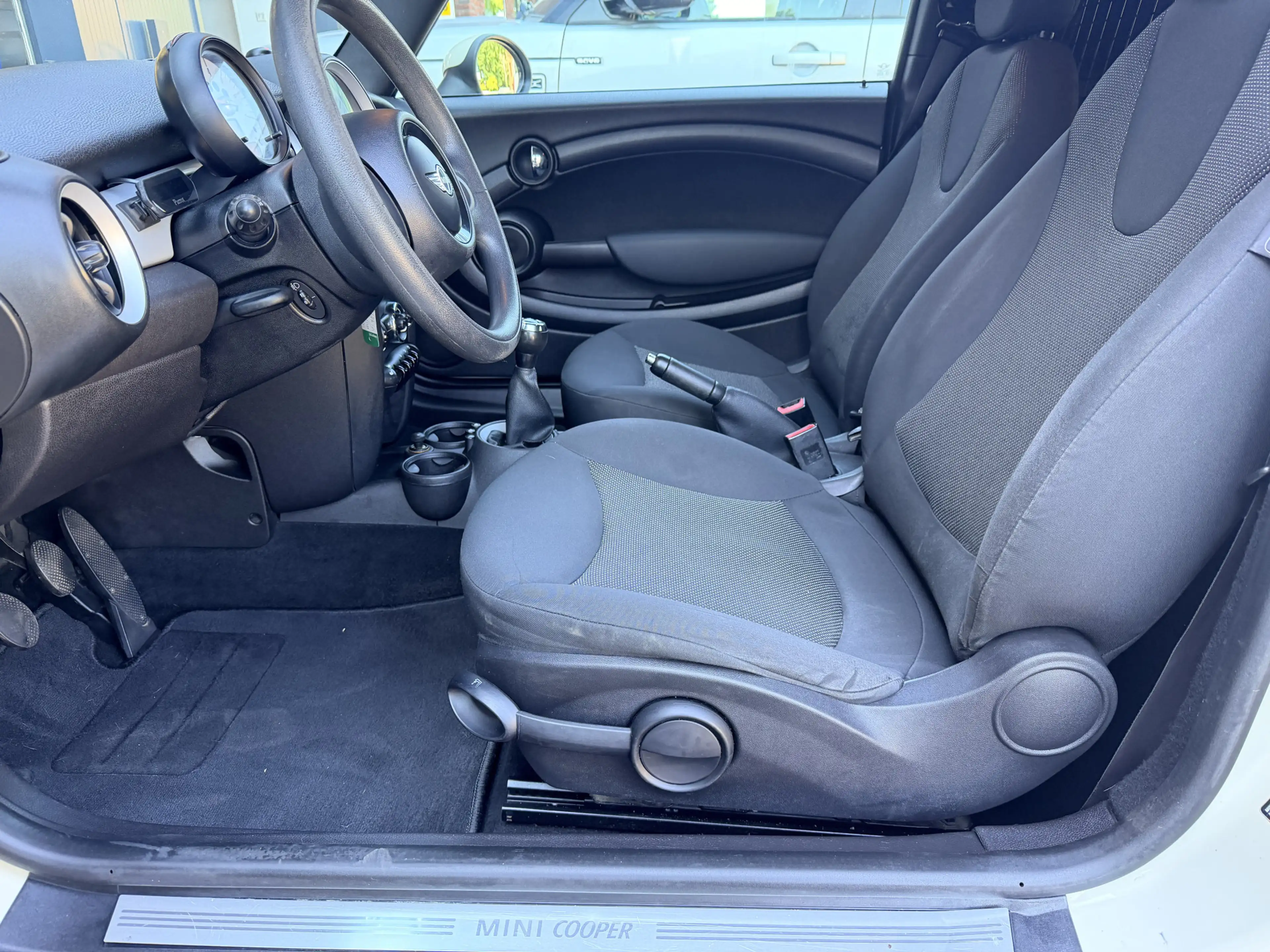MINI Cooper D Clubvan — photo 7