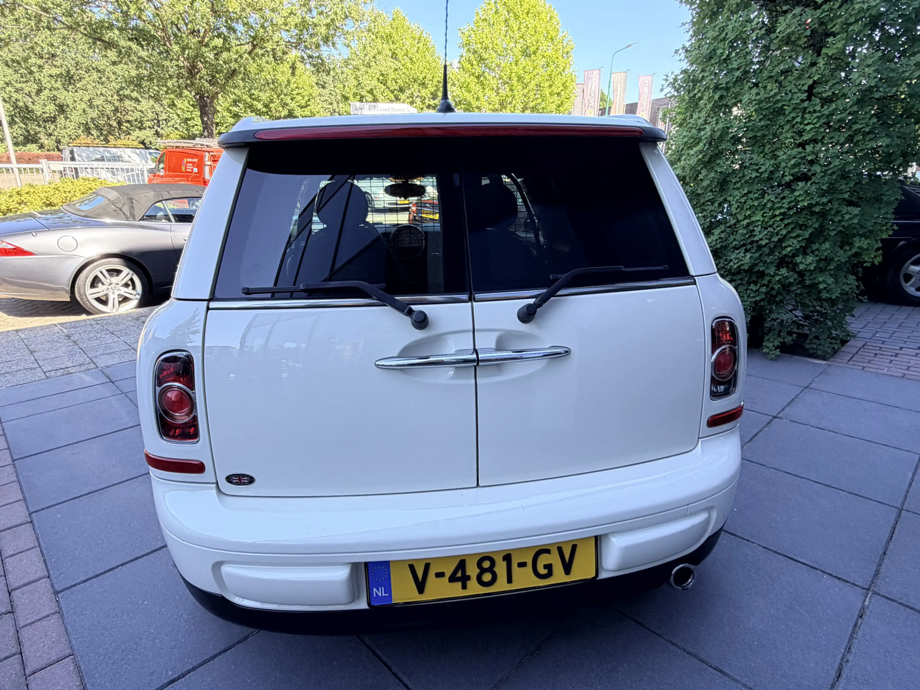 MINI Cooper D Clubvan — photo 8