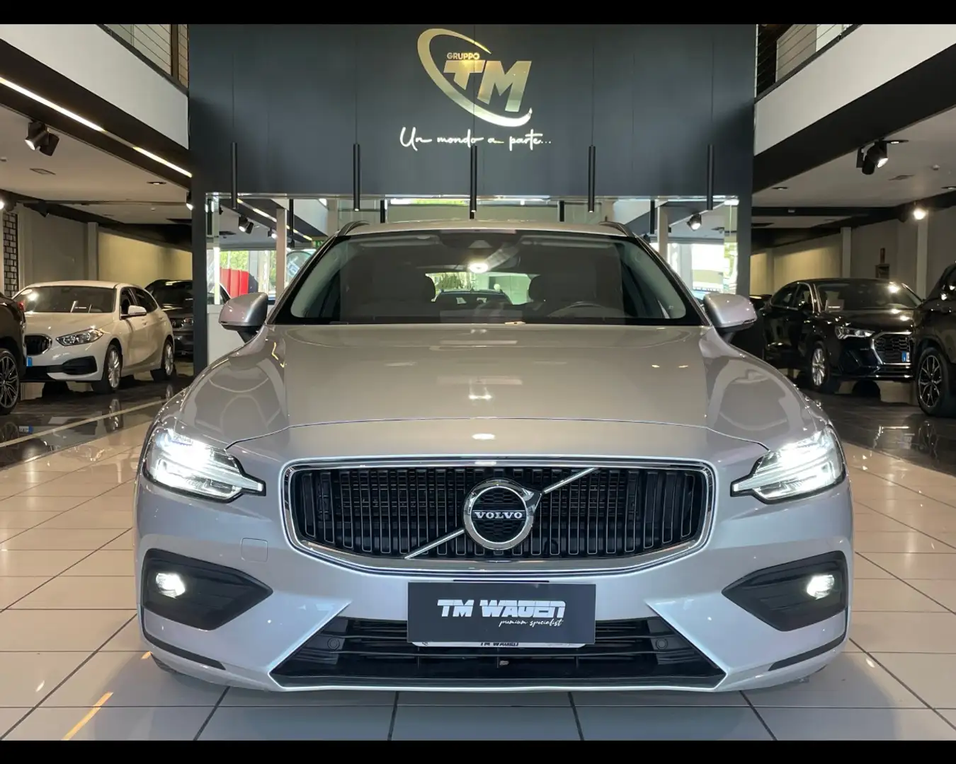 Volvo V60 D4 AWD Geartronic 190cv 2020 * 4X4 * Argento - 2