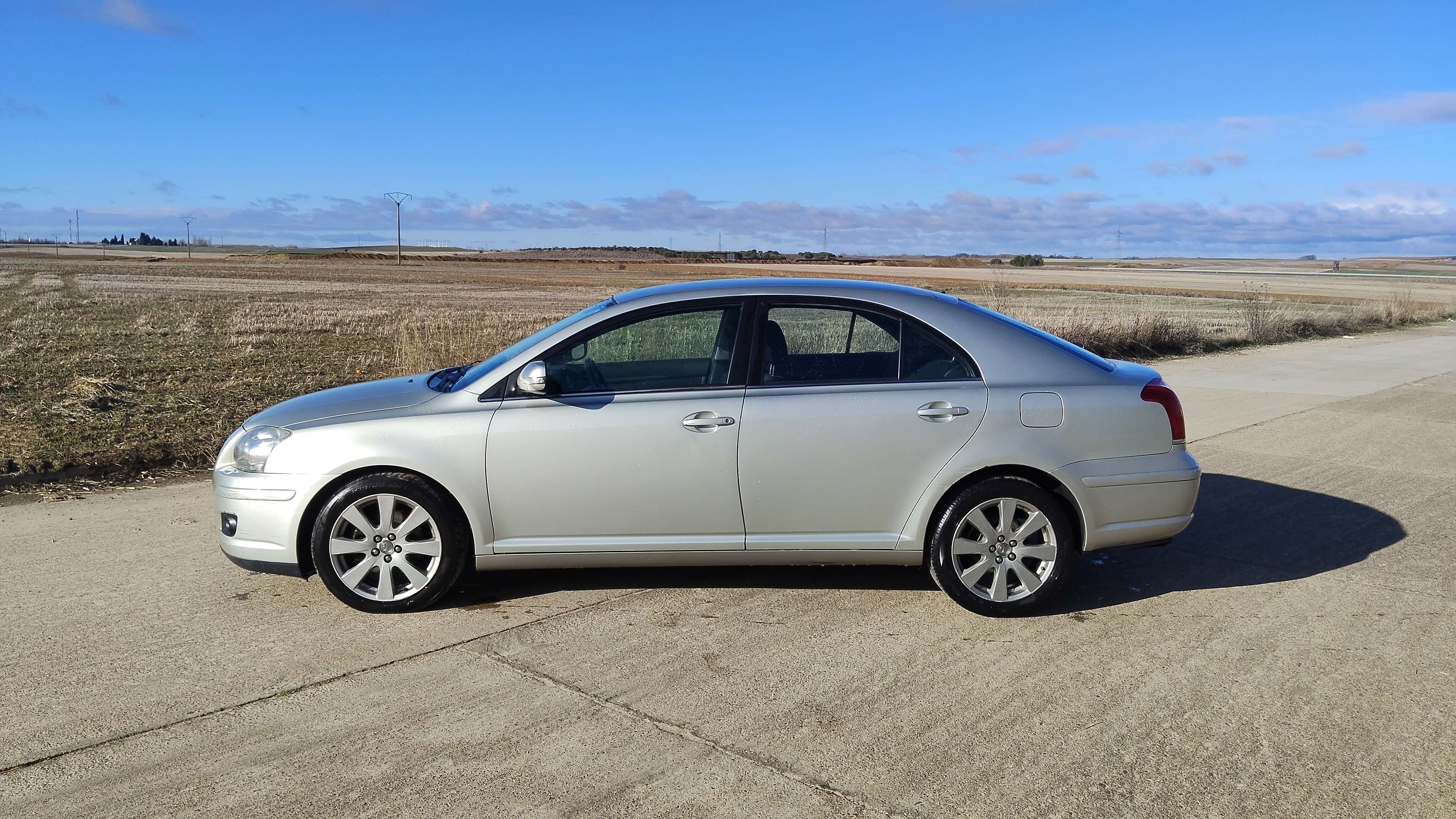 Toyota Avensis Avensis 2.0D-4D Sol Sol - foto 1