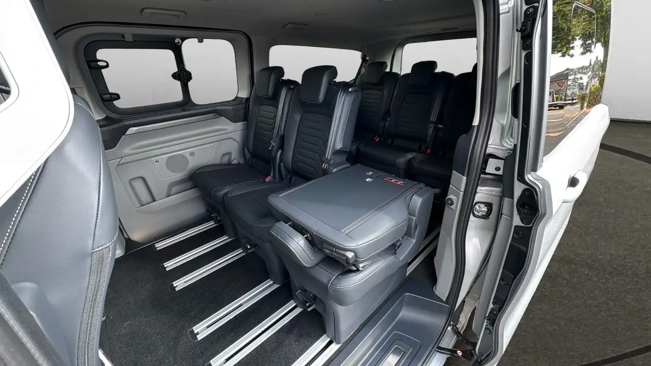 Ford Tourneo Custom 2026 — фото 12