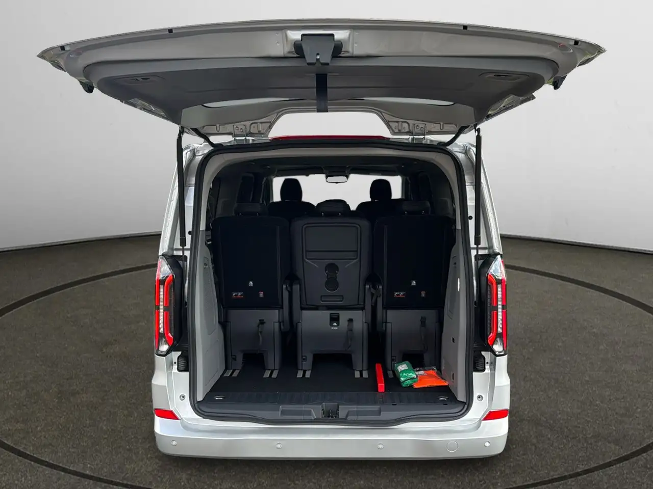 Ford Tourneo Custom 2026 — фото 10