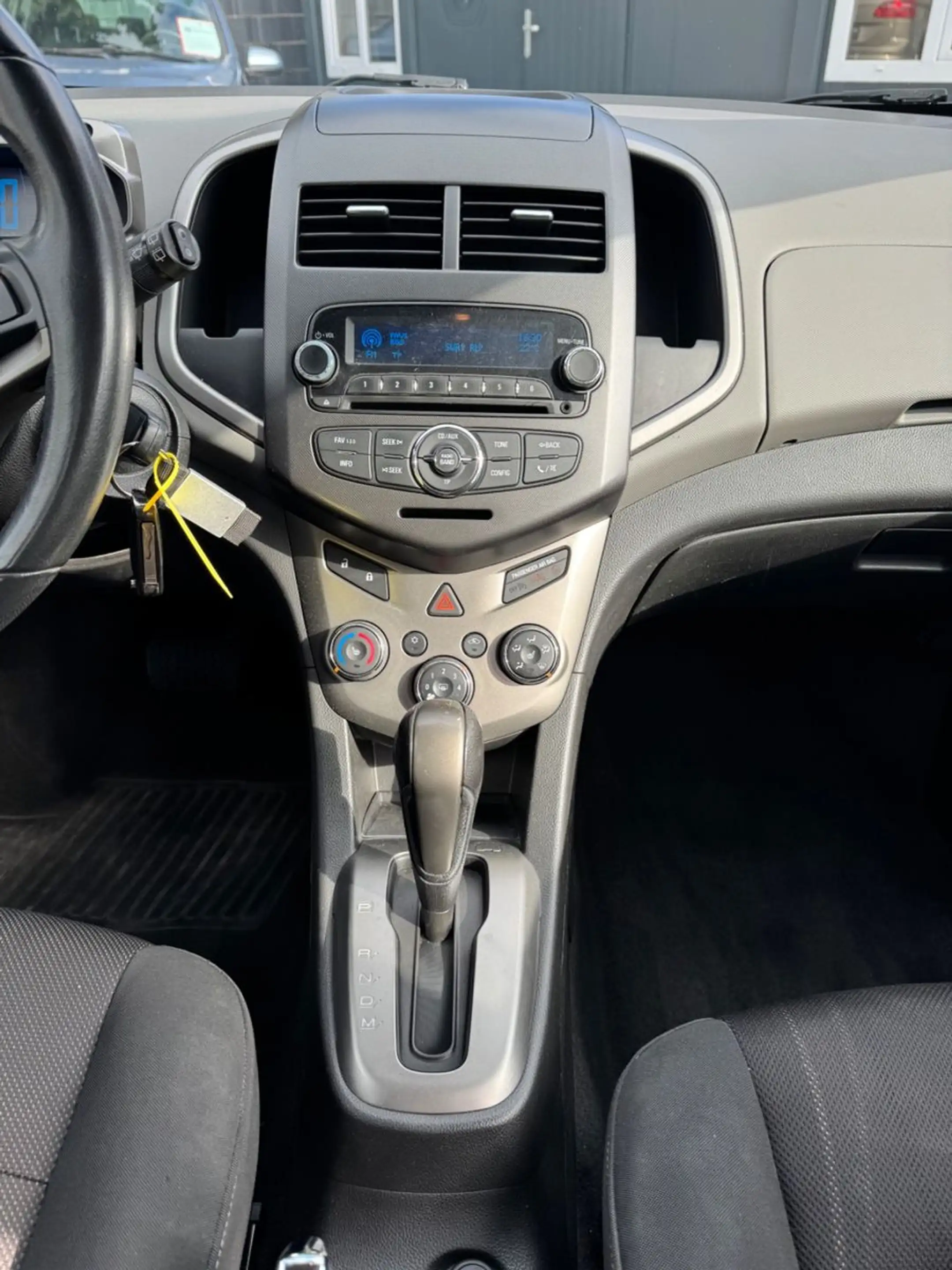 Chevrolet Aveo LTZ AUTOMATIK+SHZ+PDC+WKR+KLIMA+BC+ALU+ — photo 9