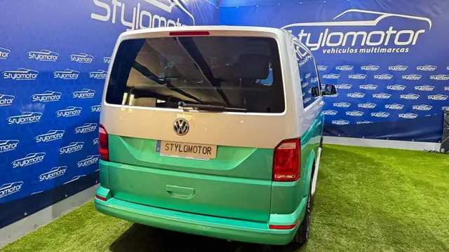 Volkswagen Caravelle view 7