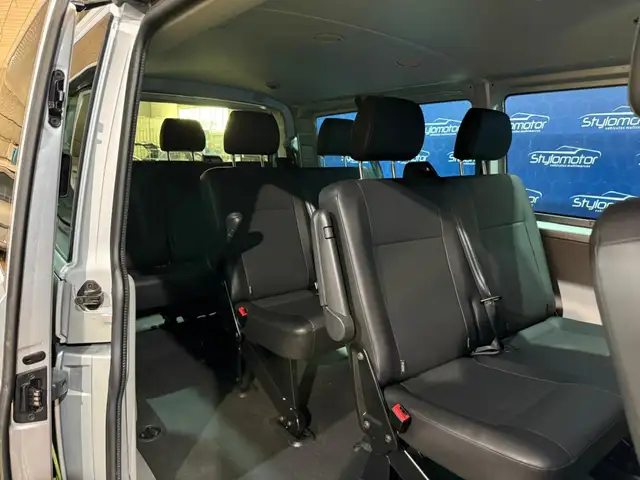 Volkswagen Caravelle view 5