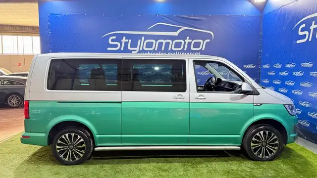 Volkswagen Caravelle view 13