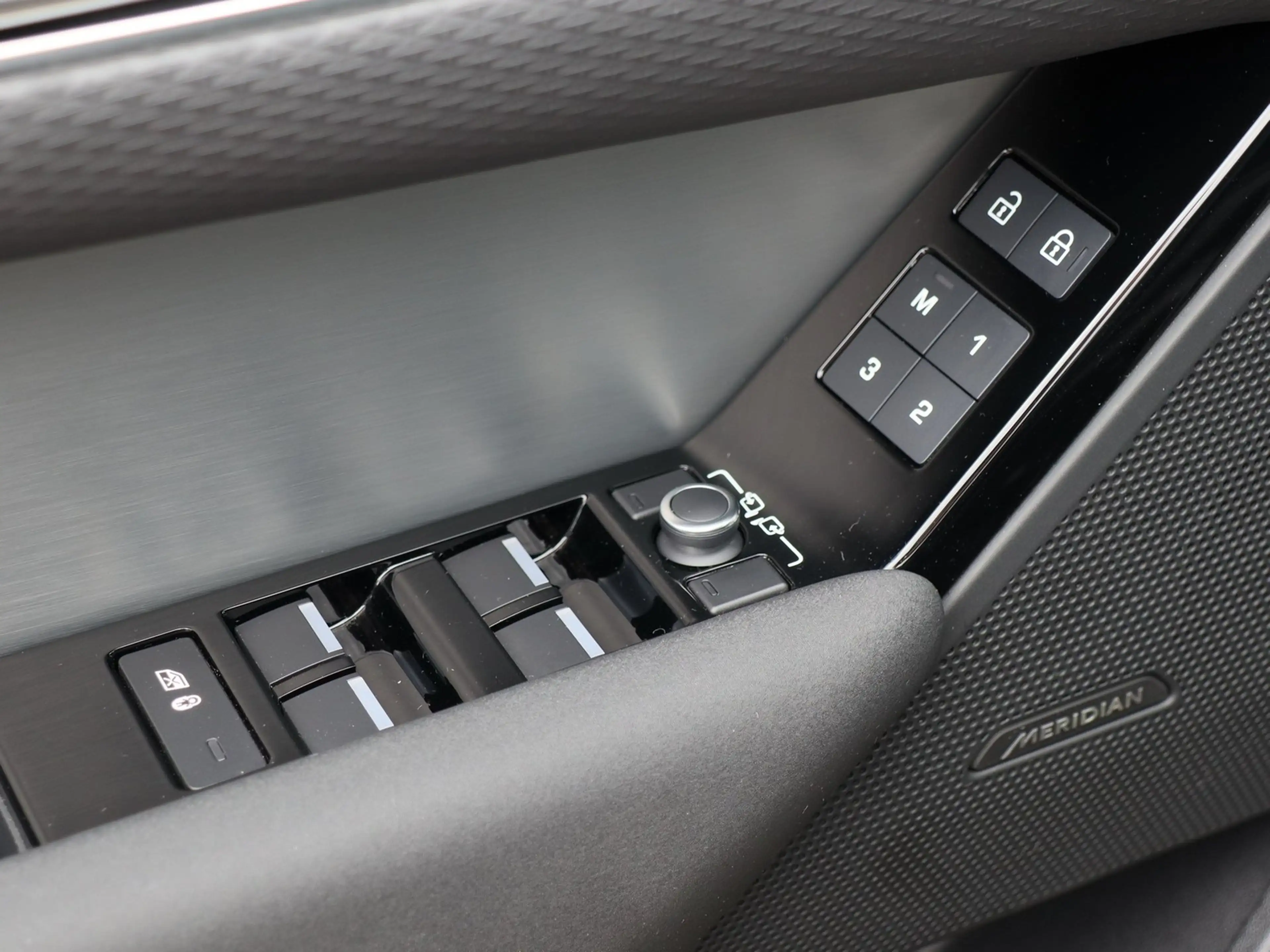 Land Rover Range Rover Velar P250 R-Dynamic SE Luftfederung, Black Pack — photo 13