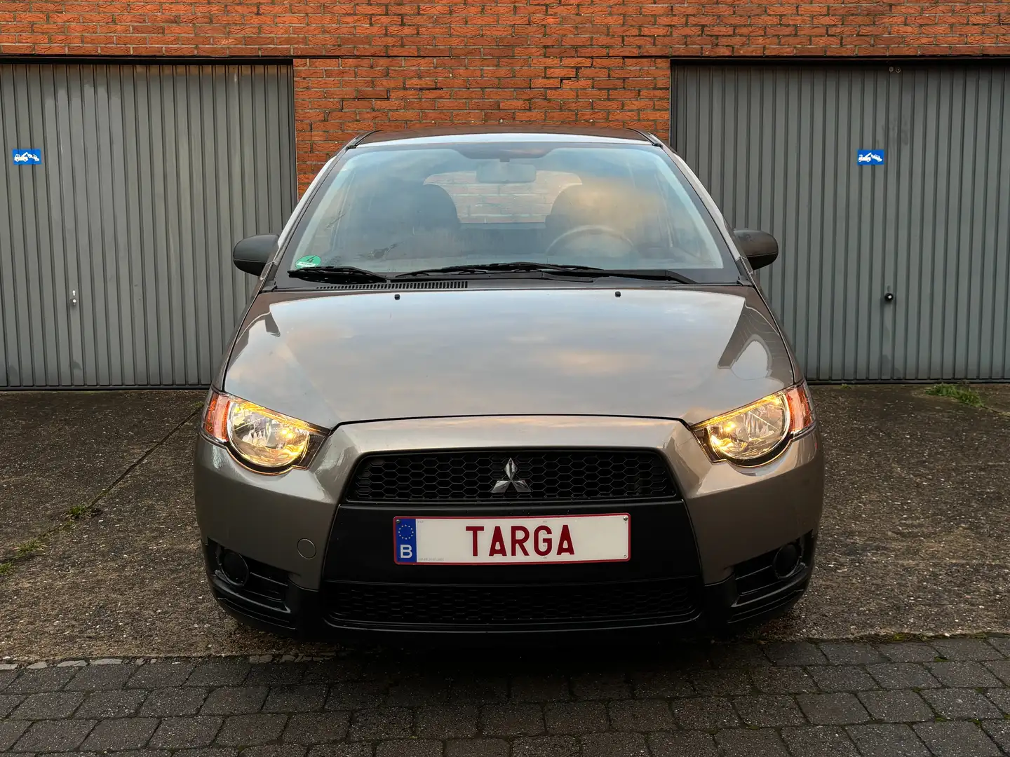 Mitsubishi Colt Colt 1.1i Inform ClearTec Plateado - 2