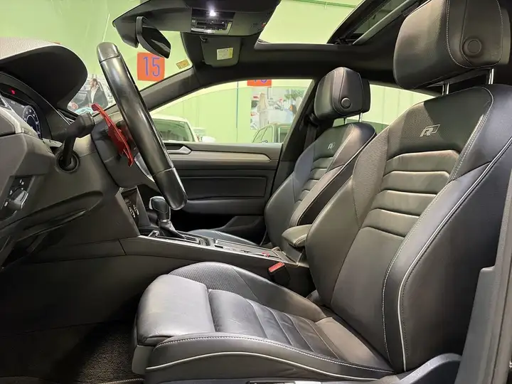 Volkswagen Arteon 2018, foto 8