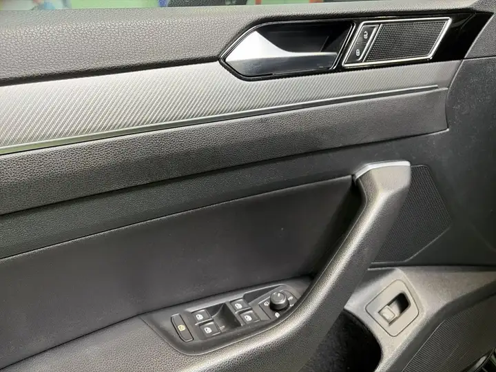 Volkswagen Arteon 2018, foto 10