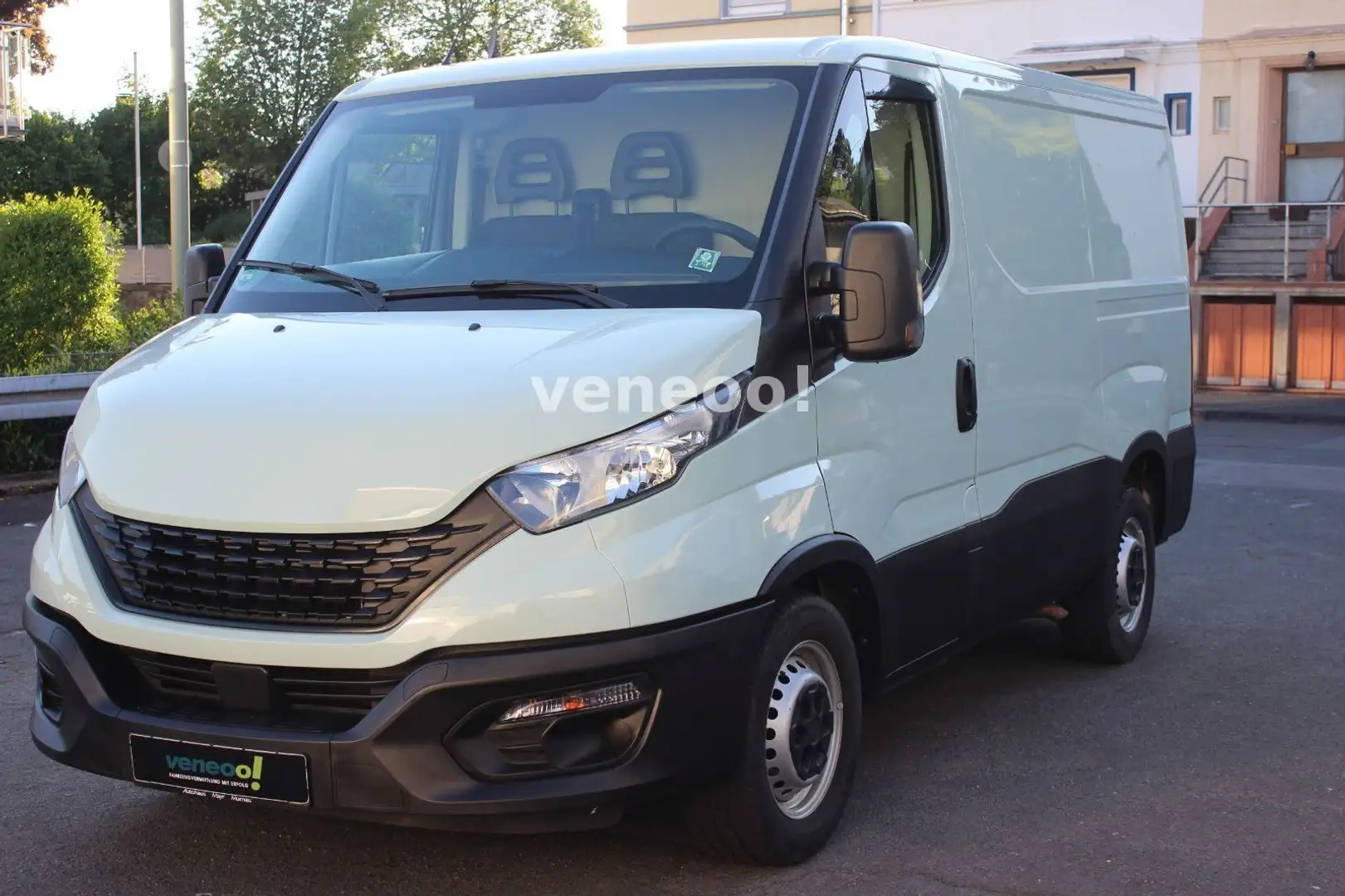 Iveco Daily Kasten 35 S 12 L1 H1/Radstand 3000/180 PS Gris - 1
