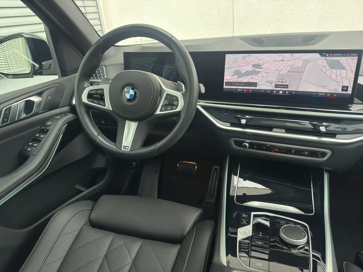 BMW X5 xDrive30d M Sportpaket LED DrivAs HiFi ParkAs - 2