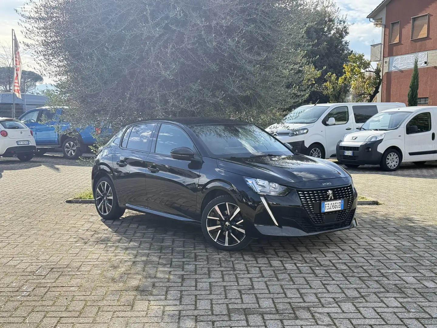 Peugeot 208 1.2 puretech Allure Nero - 1