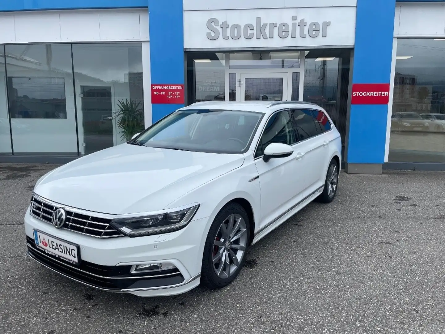 Volkswagen Passat Variant SCR Highline TDI 4Motion DSG Weiß - 1