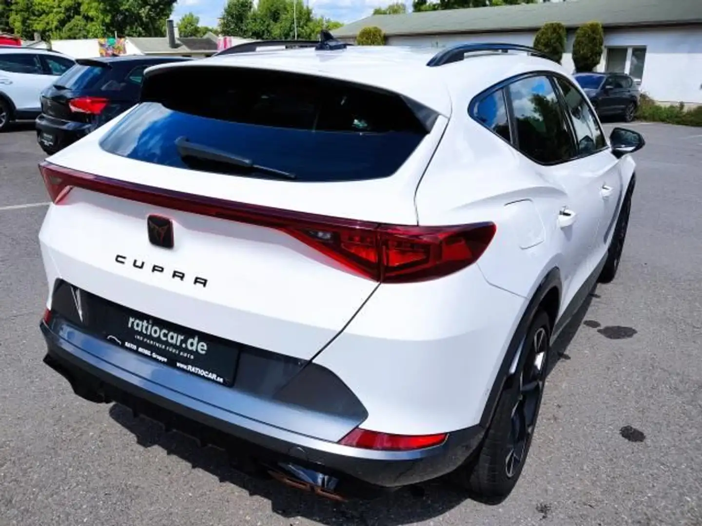 CUPRA Formentor FORMENTOR VZ  1.4 E-HYBRID DSG AHZV NAVI Weiß - 2
