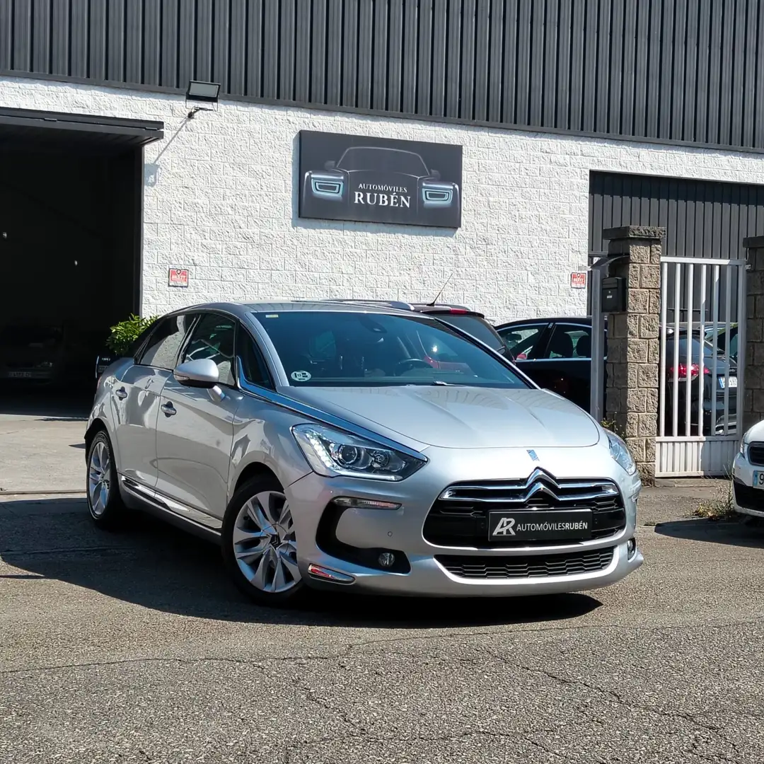 Citroen DS5 1.6e-HDi Design CMP 112 Gris - 1