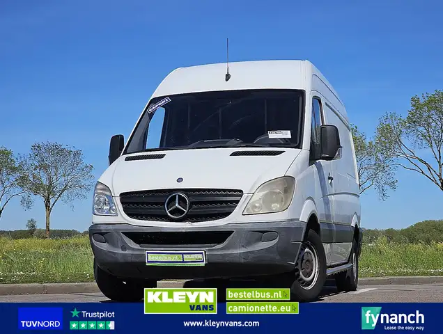 Mercedes-Benz Sprinter 209