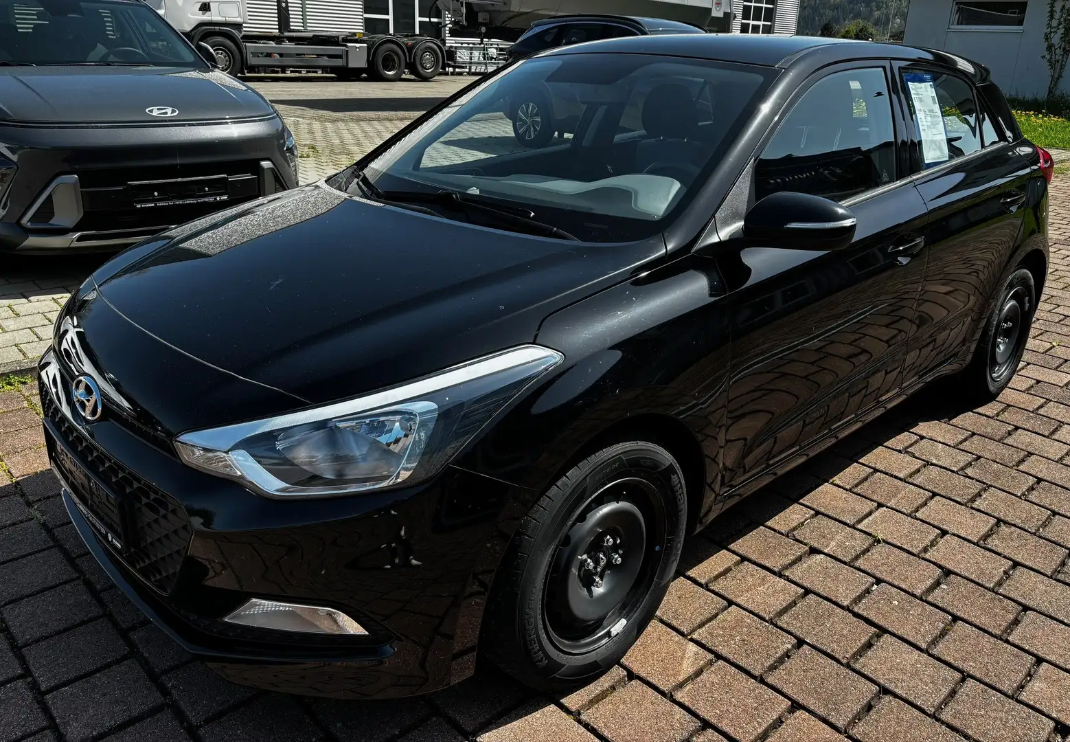 Hyundai i20 1.2 Classic Fekete - 1