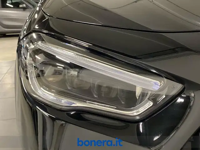 Mercedes-Benz GLA view 8