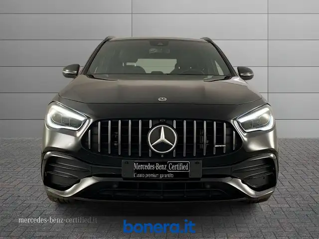 Mercedes-Benz GLA view 4