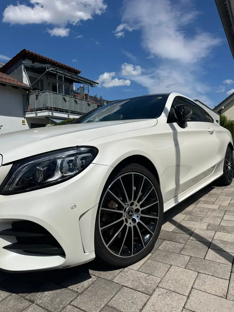 Mercedes-Benz C 400 C 400 Coupe 4Matic 9G-TRONIC AMG Line Bílá - 2