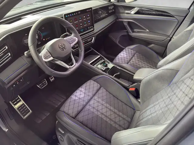Volkswagen Tiguan view 6