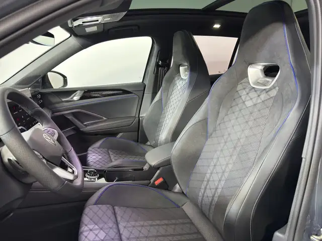 Volkswagen Tiguan view 13