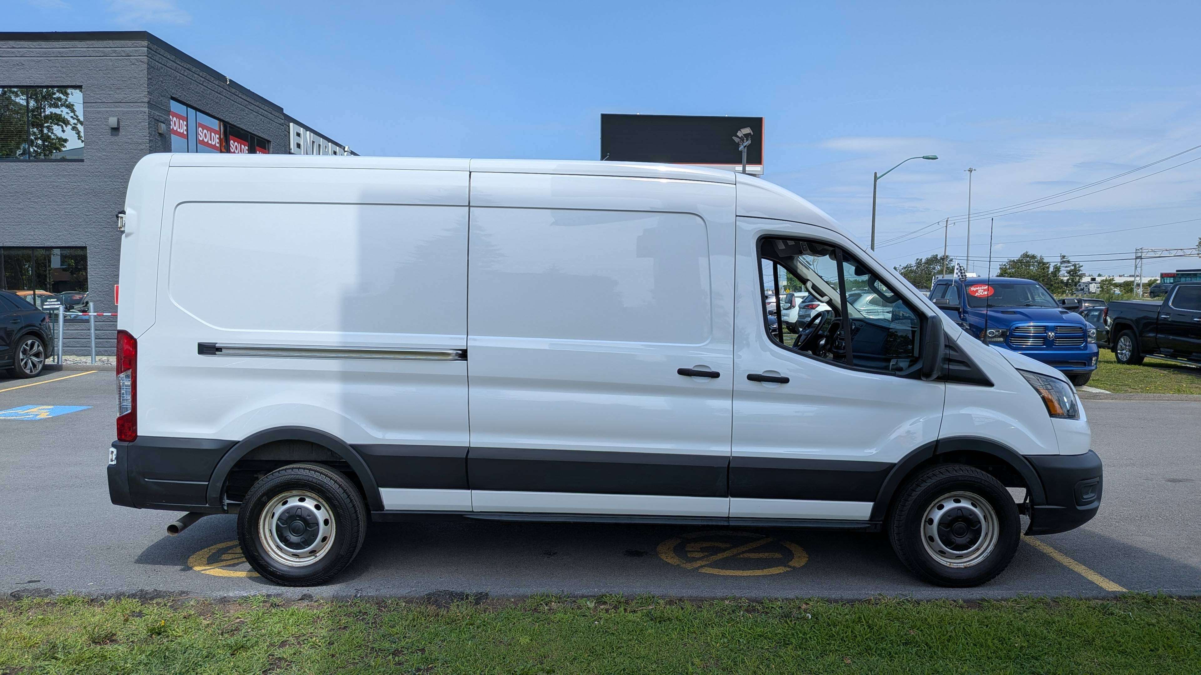 Ford Transit Cargo Van 2022
