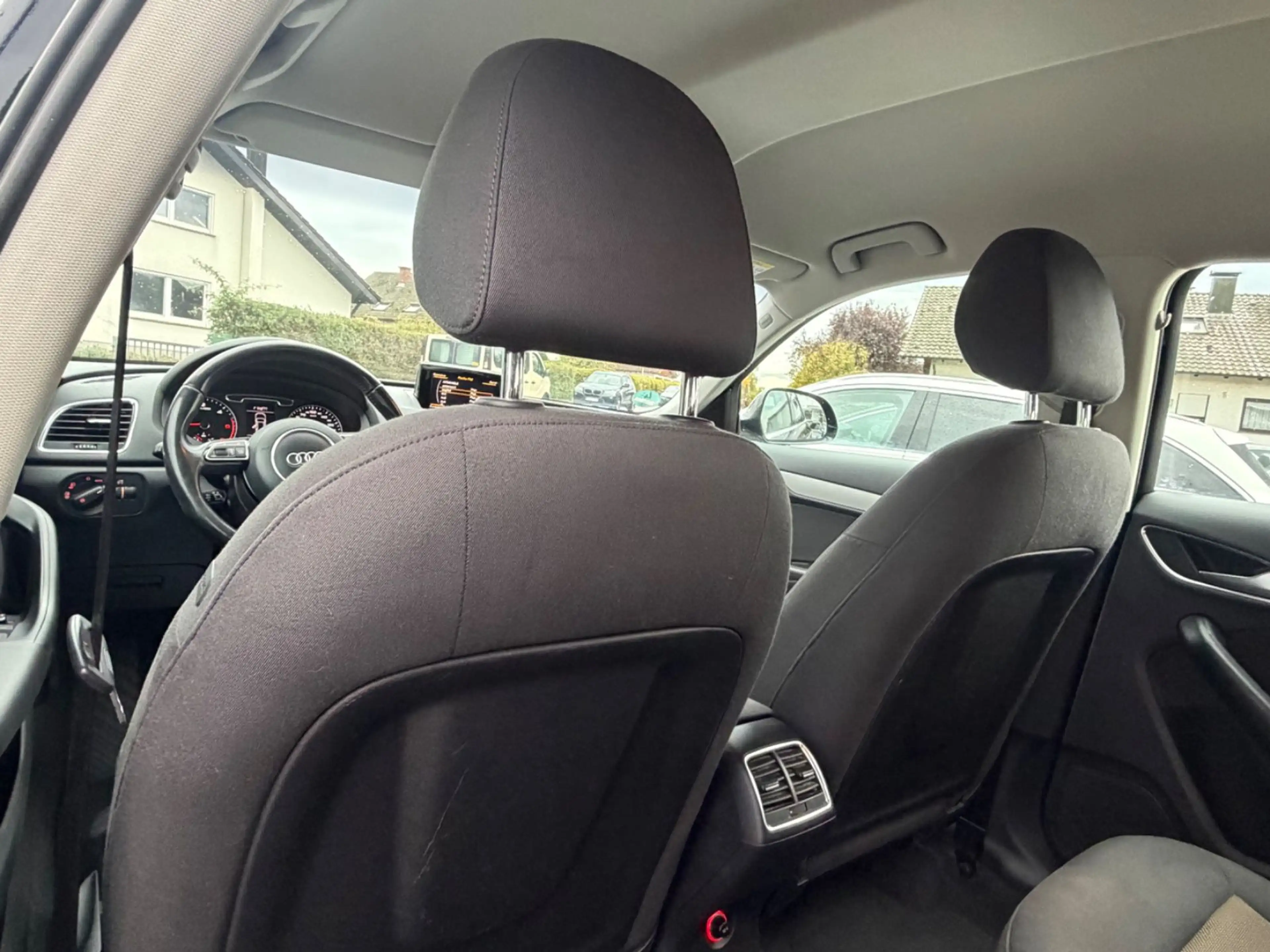 Audi Q3 2.0 TDI*NEU*TÜV*NAVI*2.0*140PS* — photo 14