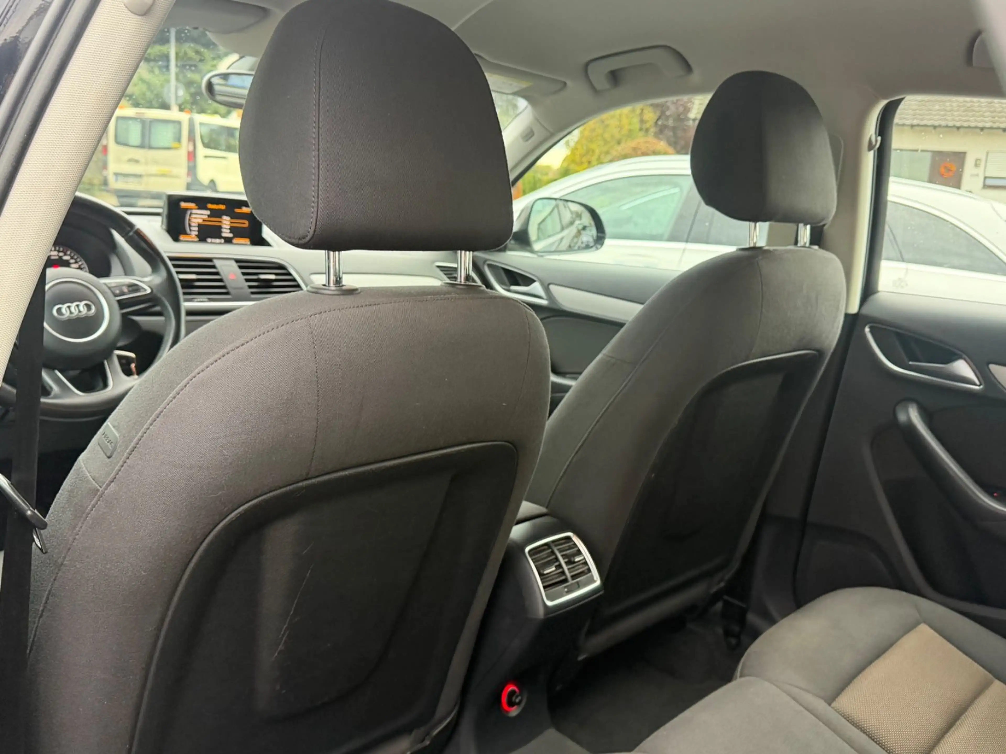 Audi Q3 2.0 TDI*NEU*TÜV*NAVI*2.0*140PS* — photo 15