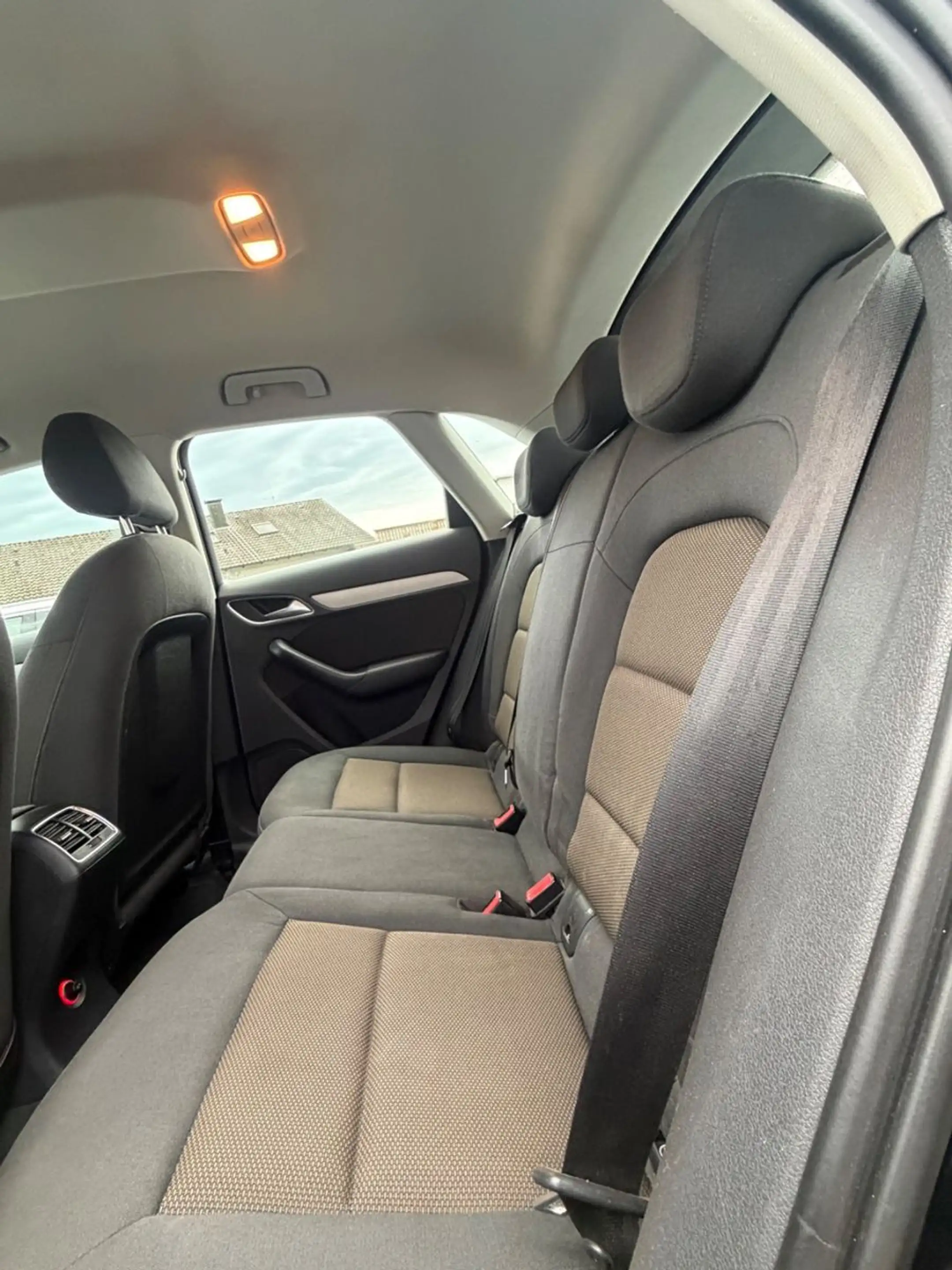 Audi Q3 2.0 TDI*NEU*TÜV*NAVI*2.0*140PS* — photo 13