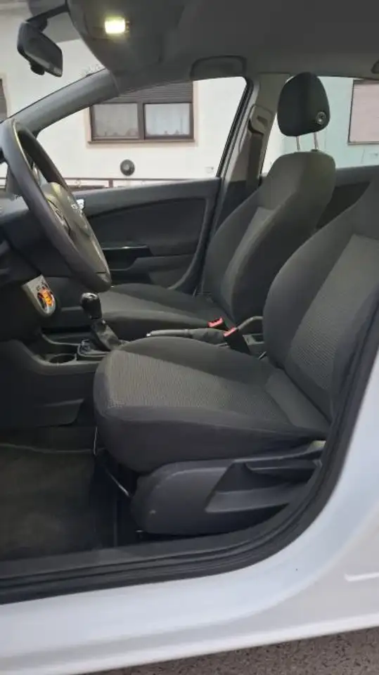 Opel Corsa 1.3 DTI 16VFashion annÃ©e 2013