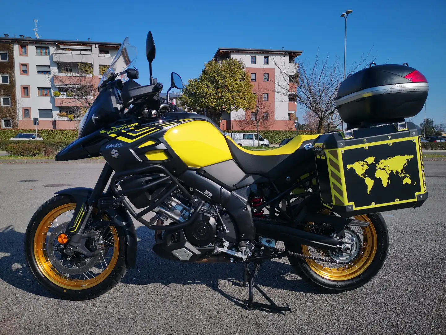 Suzuki V-Strom 1000 XT Amarillo - 1