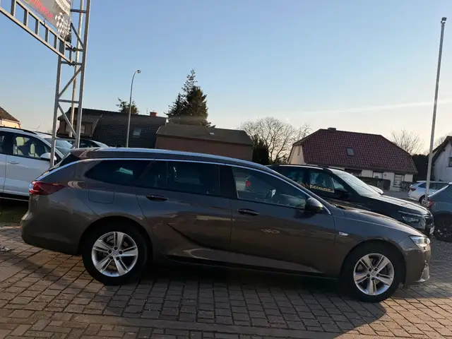 Opel Insignia view 7