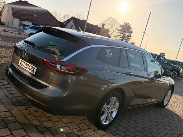 Opel Insignia view 6