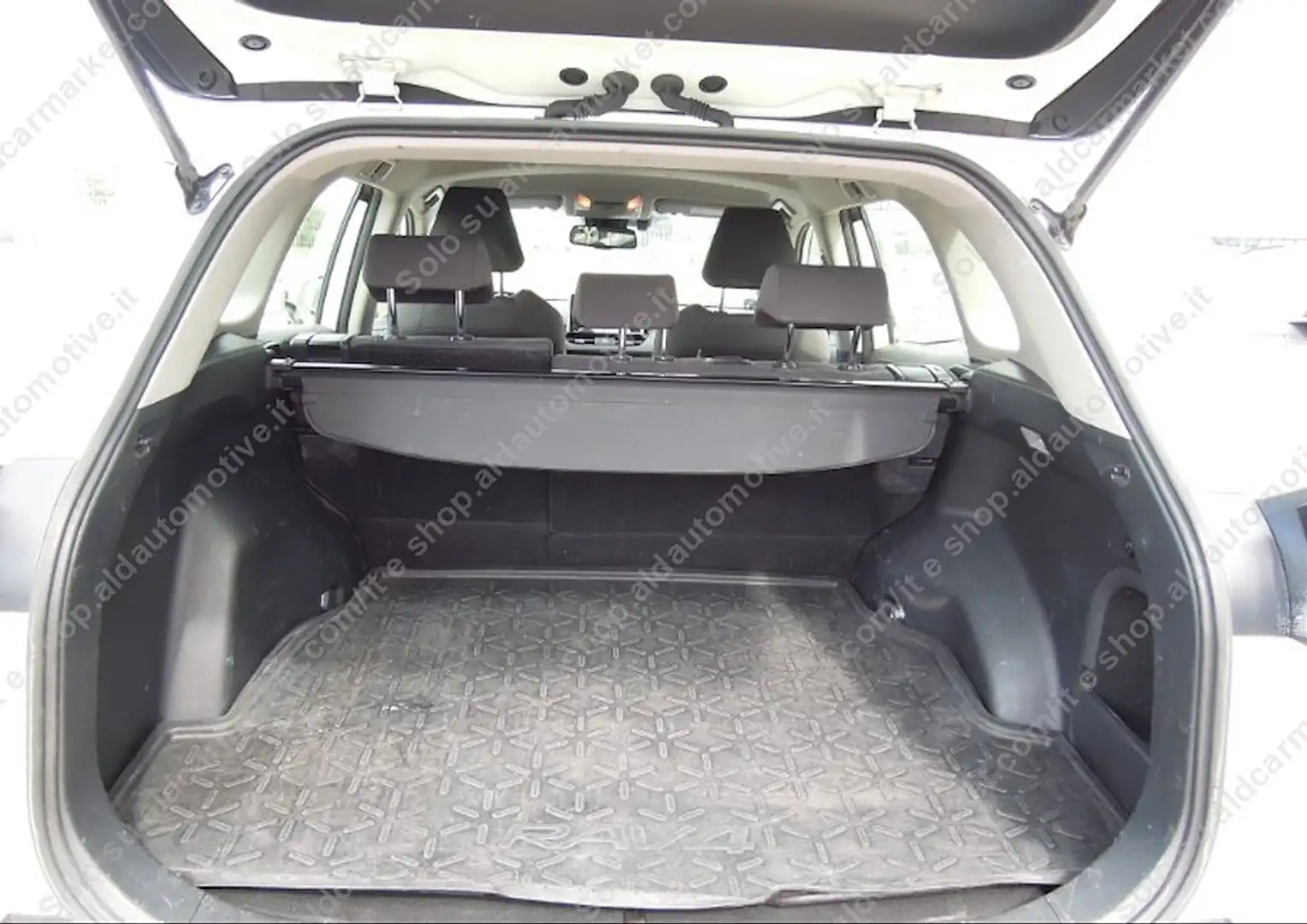 Toyota RAV 4 2.5 hybrid 2WD Advance Plus Blanco - 2