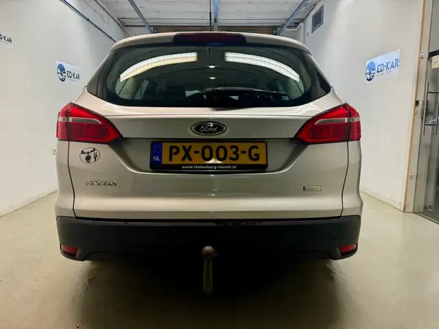 Ford Focus view 7