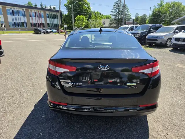 Kia Optima 2011 — photo 5