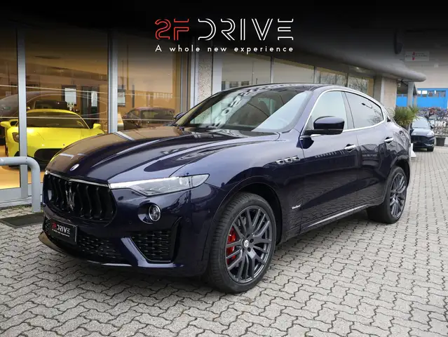 Maserati Levante 3.0 V6 350 CV Gransport