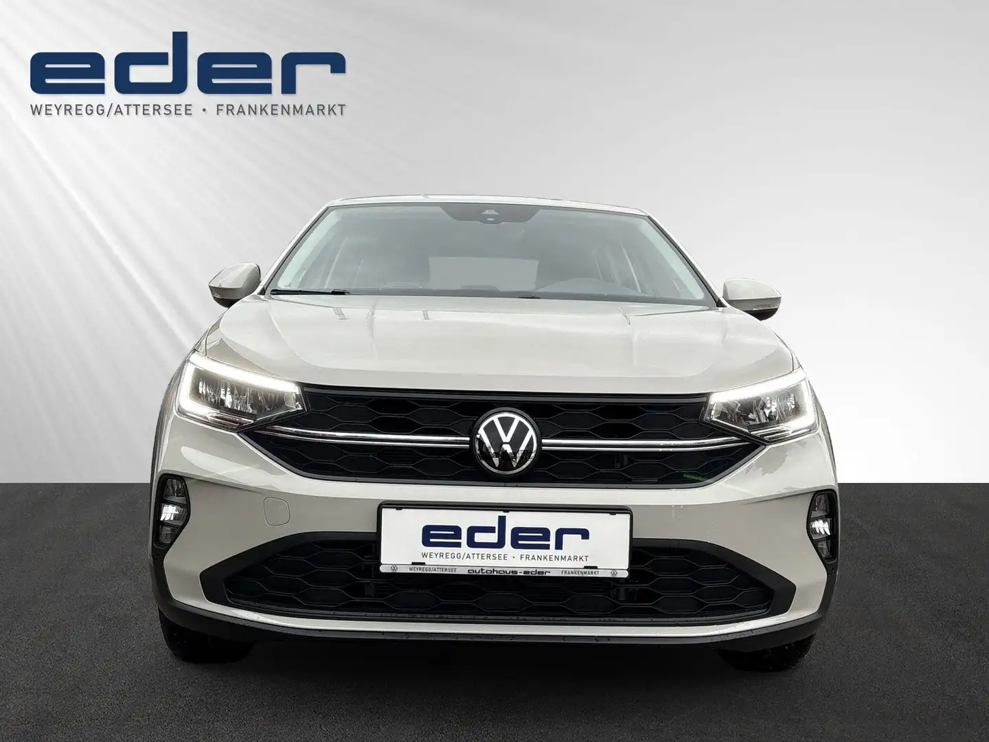 Volkswagen Taigo 4Me TSI Grau - 2