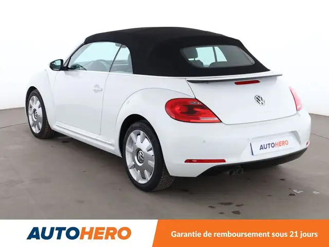 Volkswagen Beetle view 4