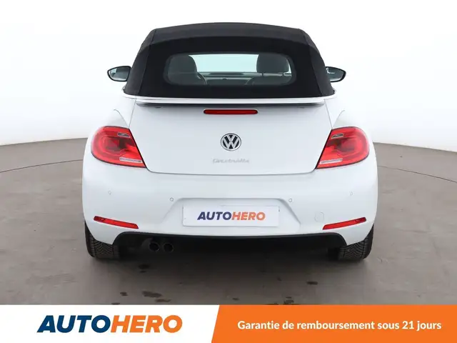 Volkswagen Beetle view 5