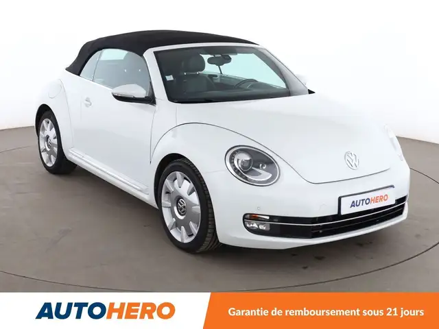 Volkswagen Beetle view 8