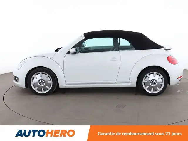 Volkswagen Beetle view 3