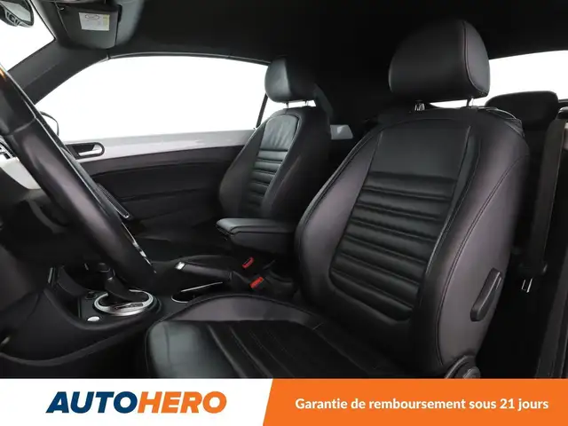 Volkswagen Beetle view 10