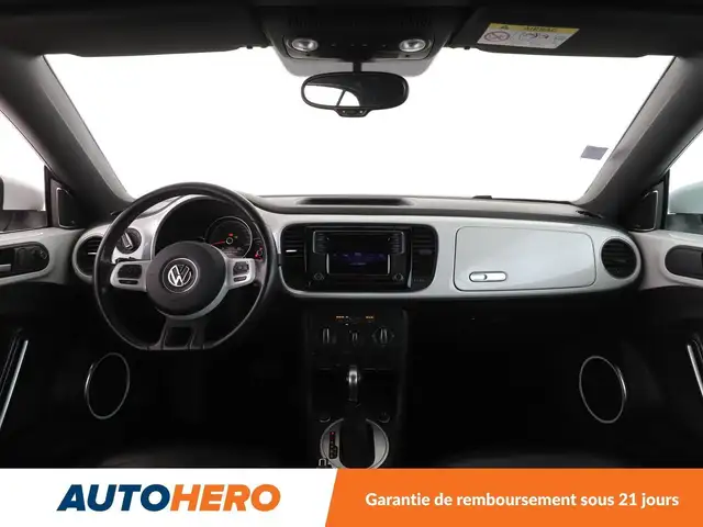 Volkswagen Beetle view 12